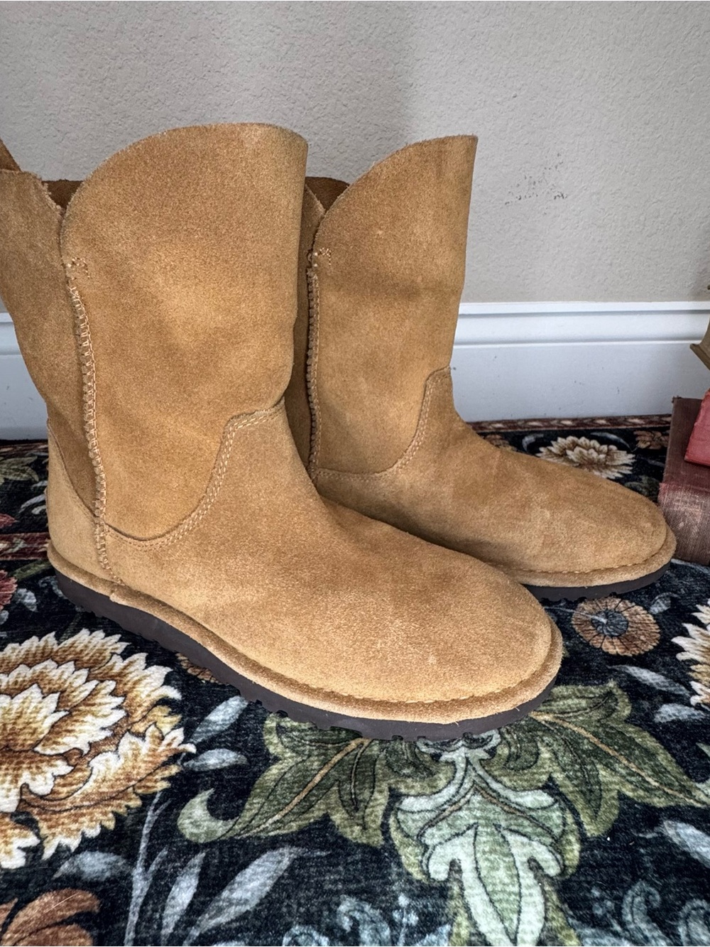 UGG | Alida Suede Tan Unlined Boots Size 9 - Picture 12 of 12